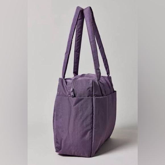 BAGGU Handbags - Baggu Dusty Violet Small Cloud Carry On - EUC